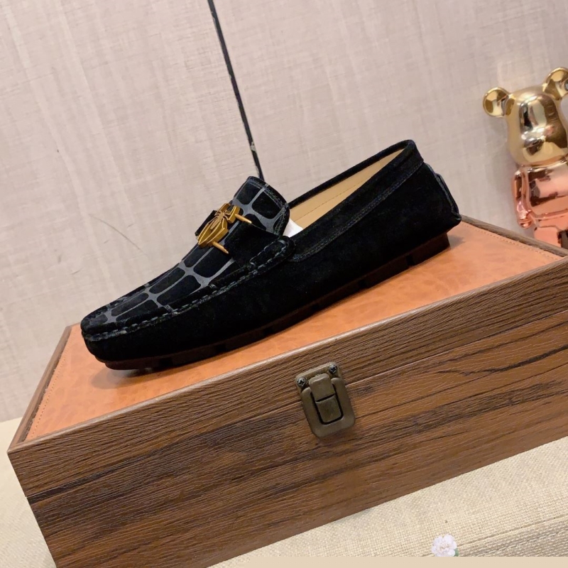 G*u*i leather shoes
